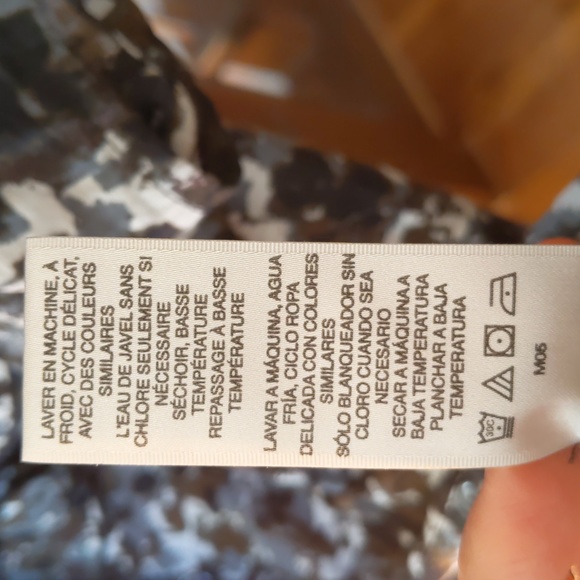 VanHeusen Summer Soft Rayon Shirt - Picture 7 of 8